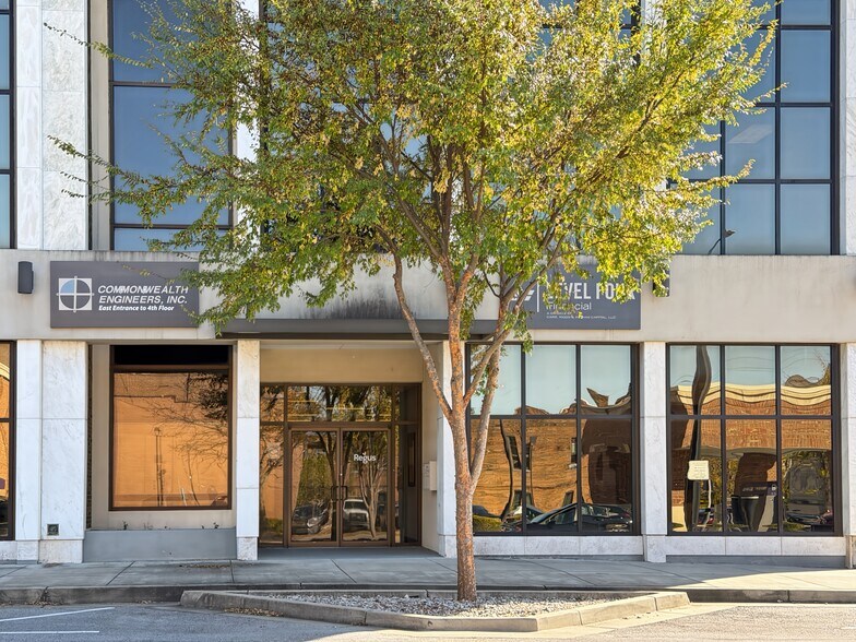 More Photos Of 922 State St, Bowling Green Coworking Space