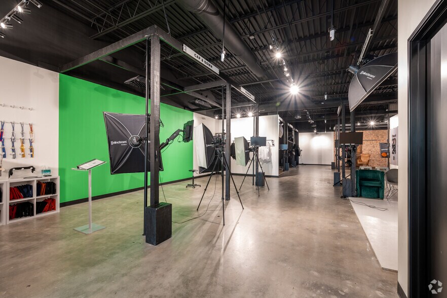 More Photos Of 1101 Arrow Point Dr, Cedar Park Unknown For Lease