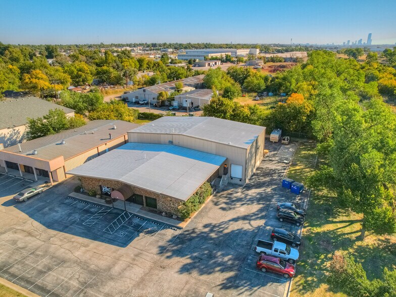 Primary Photo Of 520 N Meridian Ave, Oklahoma City Showroom For Lease