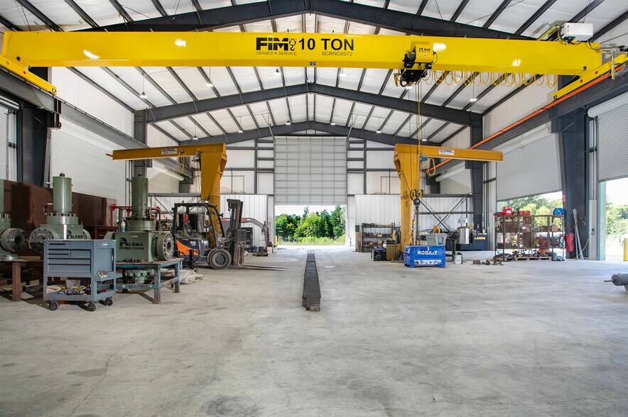 More Photos Of 2302 Neiman Marcus Pky, Longview Industrial For Sale