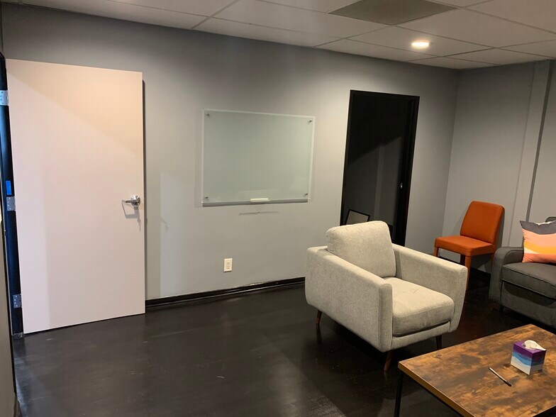 More Photos Of 12260-12268 Ventura Blvd, Studio City Storefront Retail Office For Lease