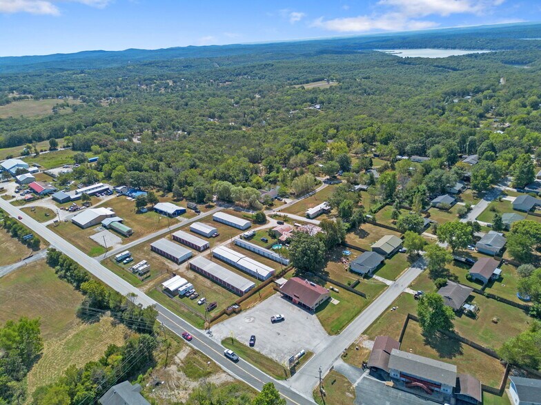 More Photos Of 7930 E State Highway 76, Kirbyville Specialty For Sale