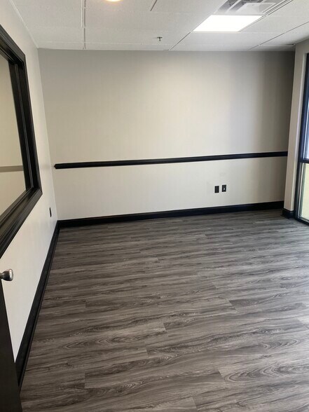 More Photos Of 7410 Coca Cola Dr, Hanover Research And Development For Lease