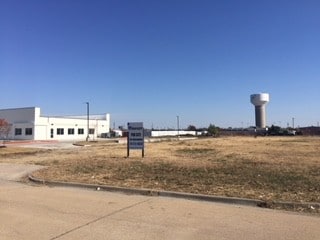 More Photos Of 10 Regency Dr, Wylie Light Distribution For Lease