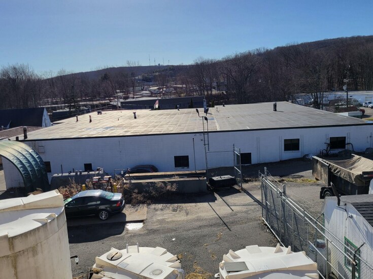 More Photos Of 31 Tosun Rd, Wolcott Warehouse For Lease