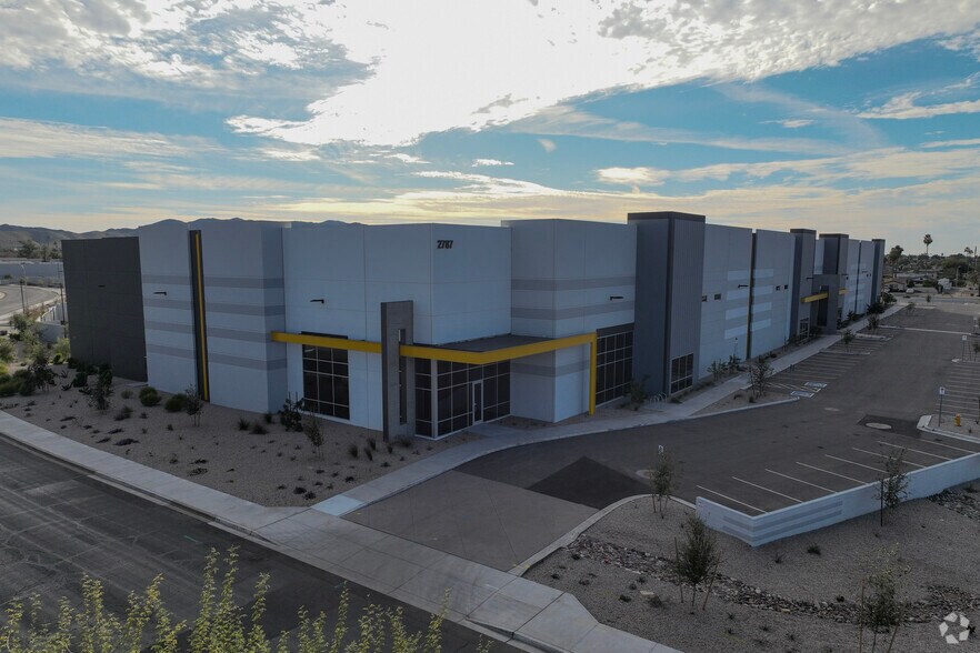 More Photos Of 2787 W Alameda Dr, Tempe Warehouse For Sale