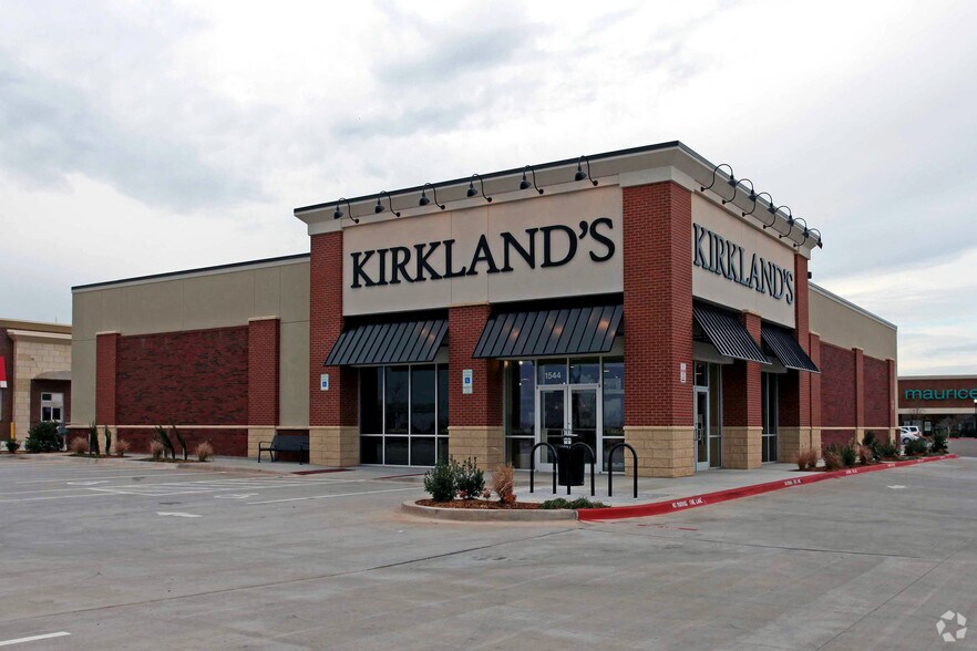 More Photos Of 1400 24th Ave NW, Norman Unknown For Lease