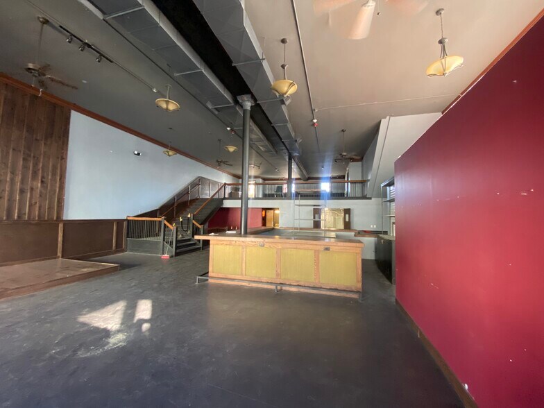 More Photos Of 220 S Campbell Ave, Springfield Storefront Retail Office For Sale