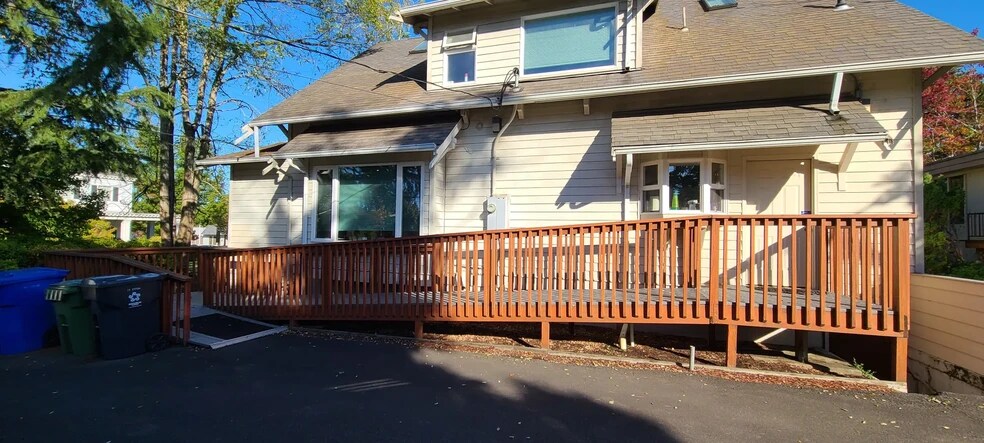 More Photos Of 1415 Liberty St SE, Salem Office For Sale