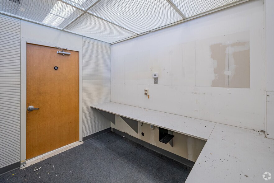 More Photos Of 3201 Seymour Hwy, Wichita Falls Drugstore For Sale