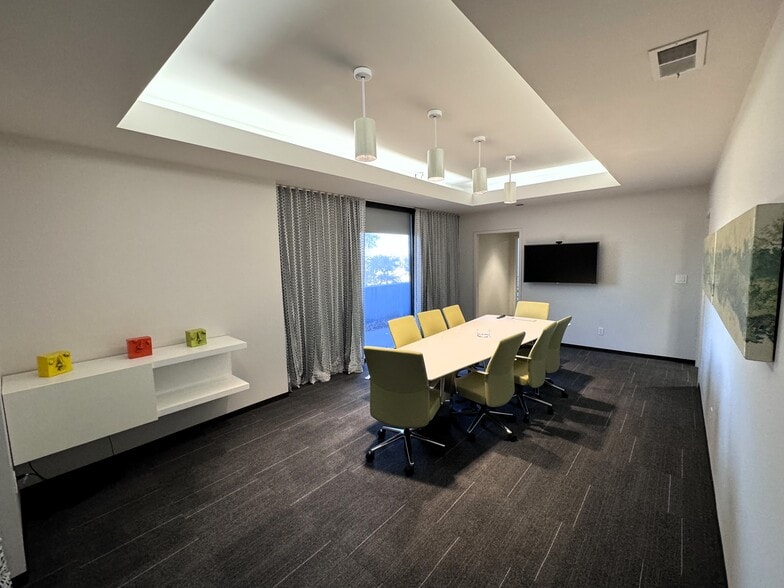 More Photos Of 700 E 8th St, Kansas City Apartments For Sale