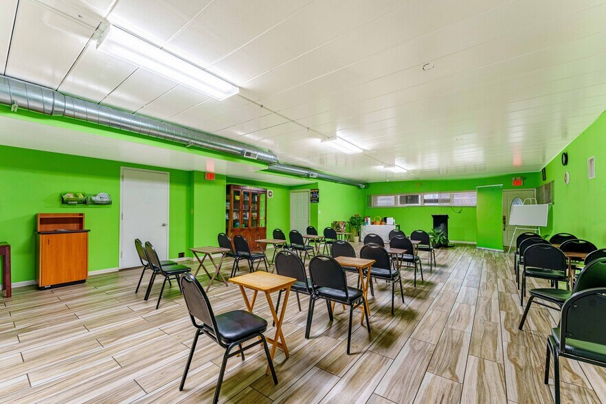 More Photos Of 2724 W 51st St, Chicago Storefront Retail Residential For Sale