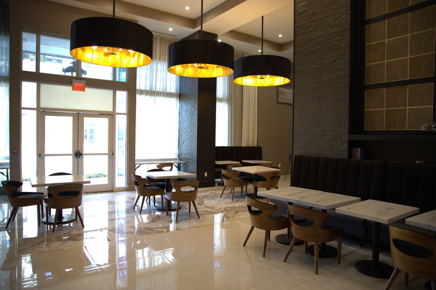 More Photos Of 320 Montgomery St, Savannah Hotel For Lease