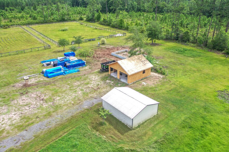 More Photos Of 46700 Middle Rd, Callahan Land For Sale