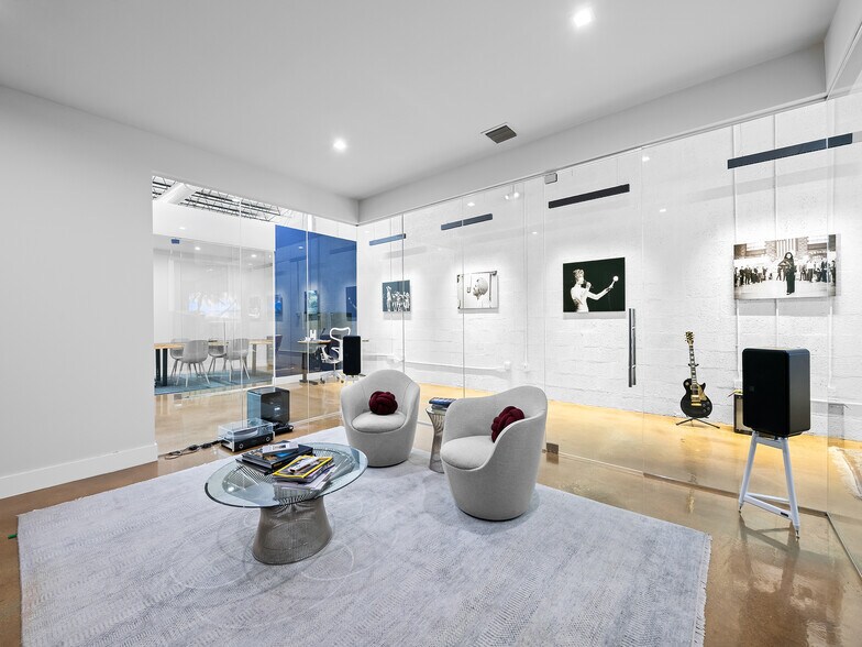 Primary Photo Of 719-721 NE 2nd Ave, Fort Lauderdale Storefront Retail Office For Sale