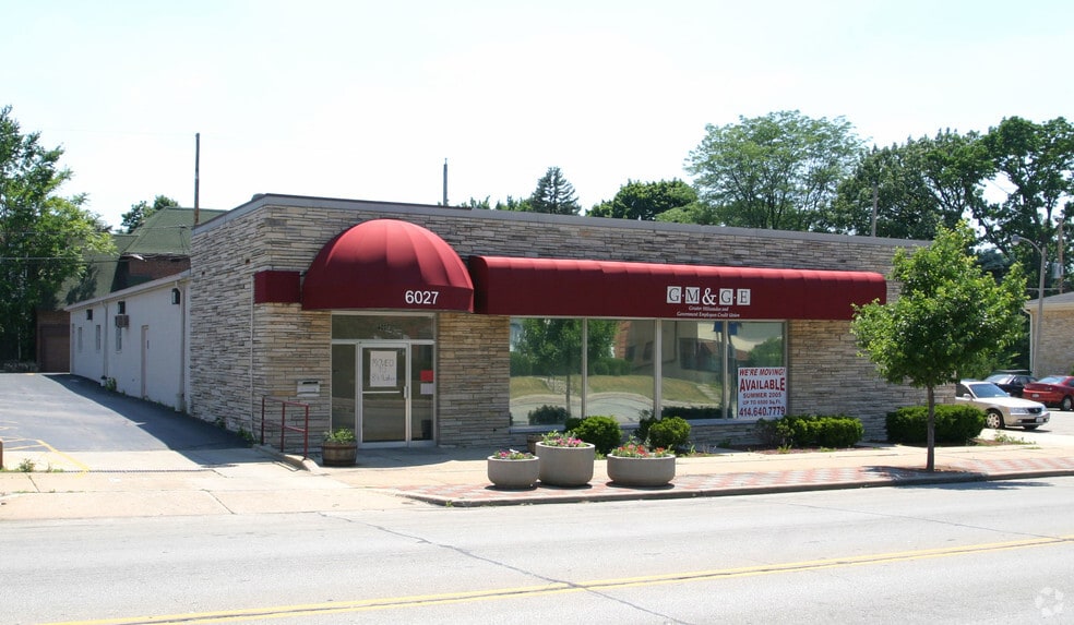 More Photos Of 6027 W Vliet St, Milwaukee Storefront Retail Office For Sale