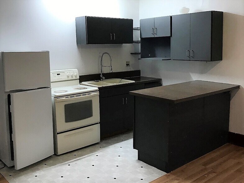 More Photos Of 203 N Broadway Ave, Marion Apartments For Sale