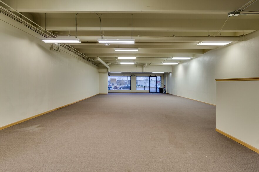 More Photos Of 2734-2751 London Rd, Eau Claire Storefront Retail Office For Sale