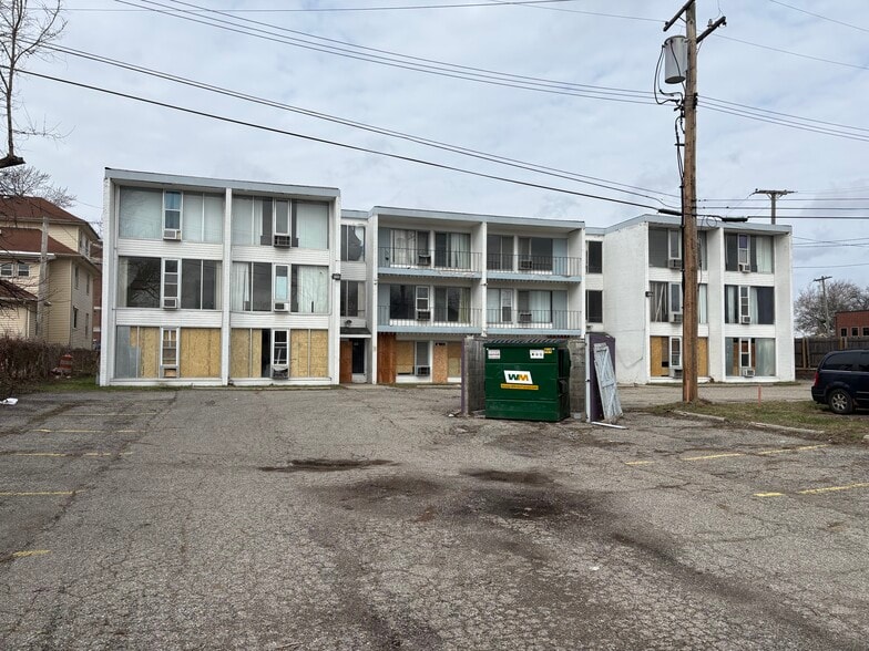 More Photos Of 416 Perrin St, Ypsilanti Apartments For Sale