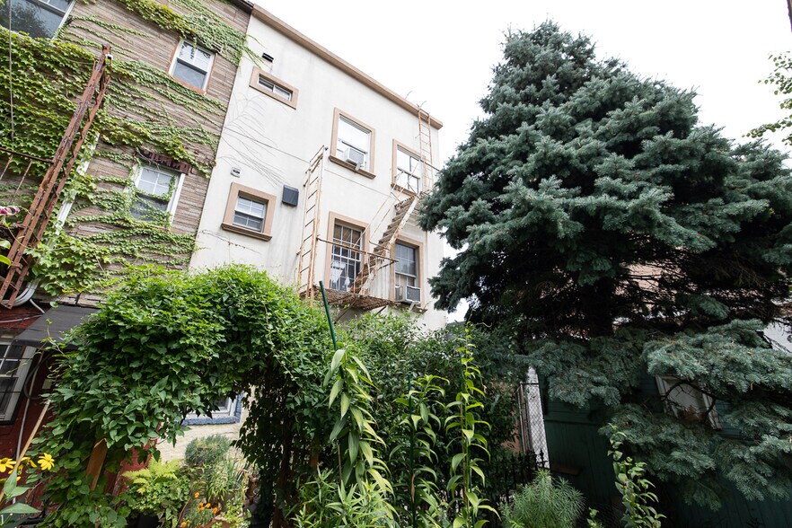 More Photos Of 146 N 7th St, Brooklyn Apartments For Sale