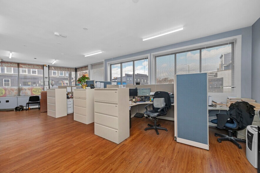 More Photos Of 97-101 Main St, Malden Storefront Retail Office For Lease