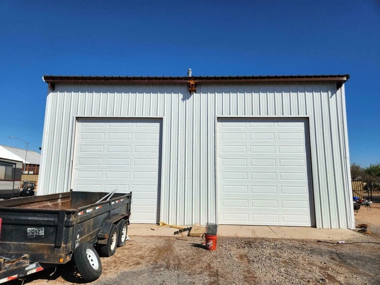 More Photos Of 230 E Coolidge Ave, Coolidge Warehouse For Sale