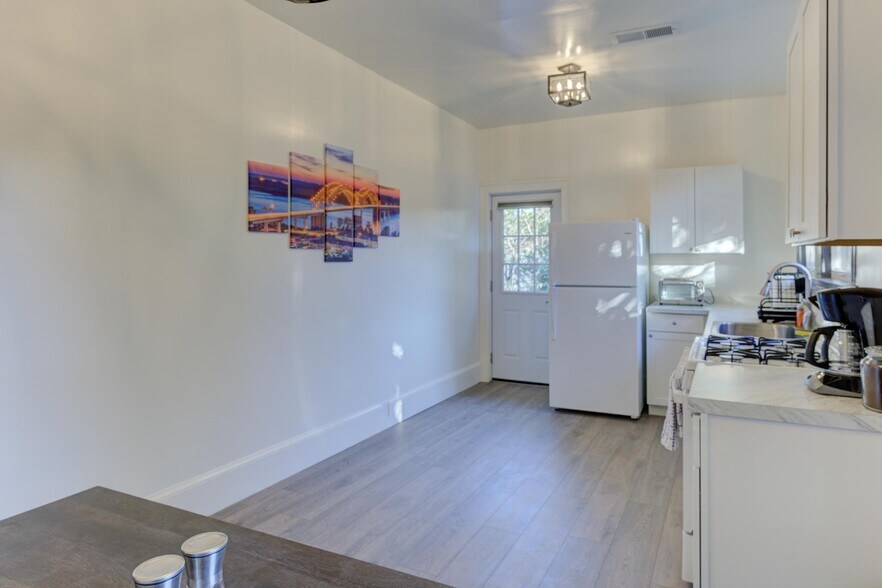 More Photos Of 196 N Auburndale St, Memphis Apartments For Sale