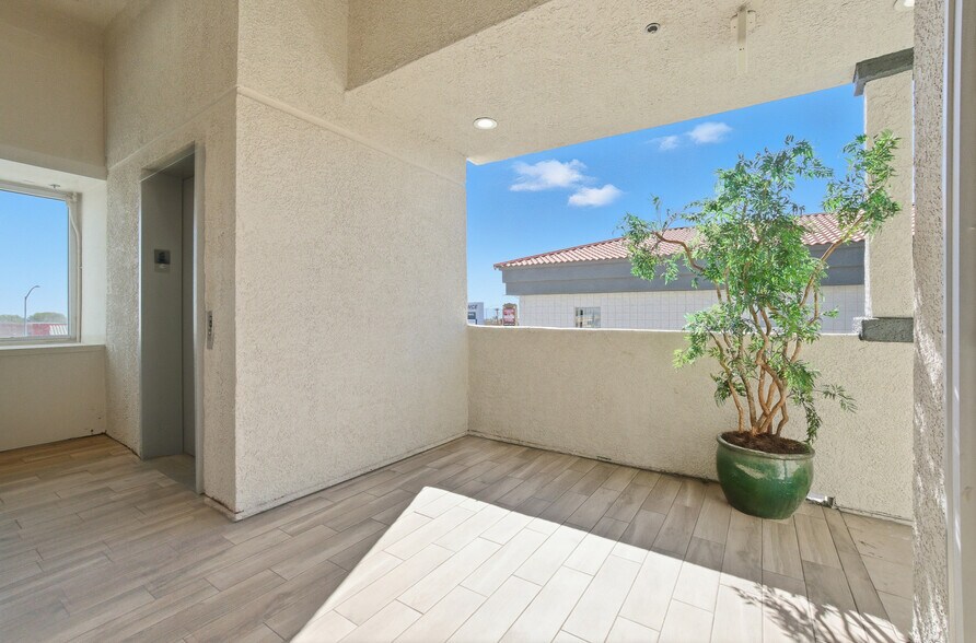 More Photos Of 1801 S Rainbow Blvd, Las Vegas Storefront Retail Office For Lease