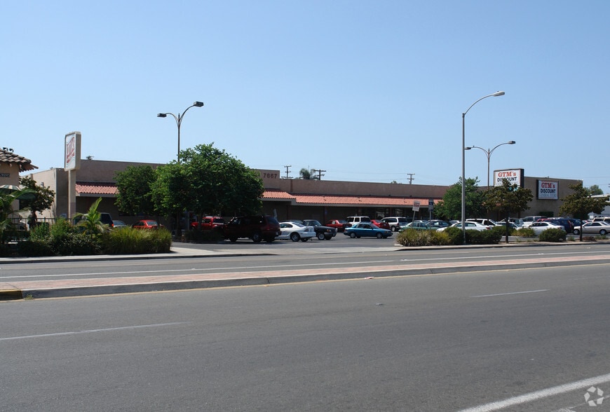 More Photos Of 7663-7667 Broadway, Lemon Grove Supermarket For Sale