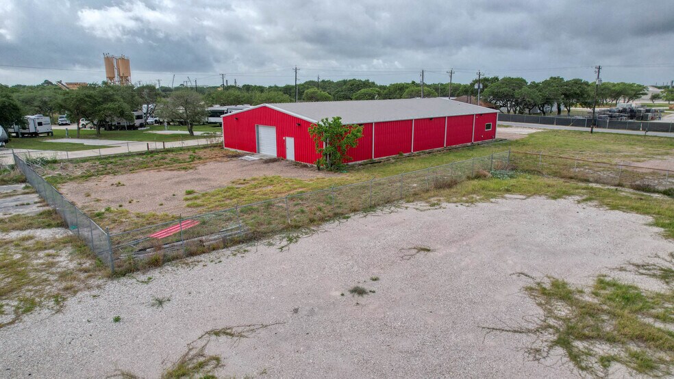 More Photos Of 1490 Sunray Rd, Ingleside Office For Sale