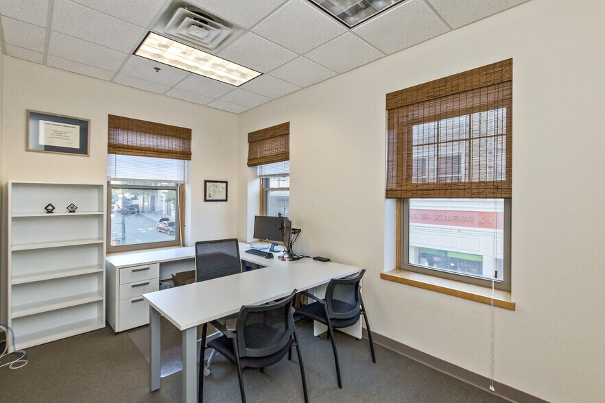 More Photos Of 56 College St, Asheville Office For Lease