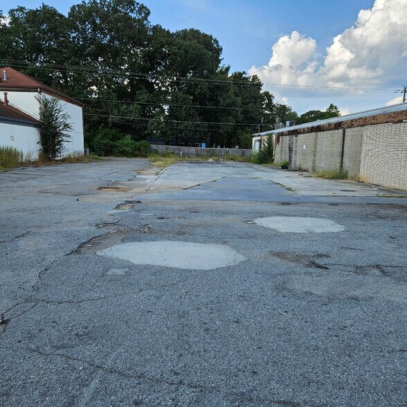 Primary Photo Of 1504 Watson Blvd, Warner Robins Land For Sale