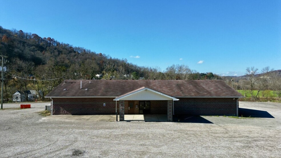 More Photos Of 2358 W 23rd St, Bellaire Office For Sale