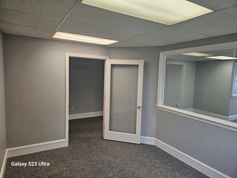 More Photos Of 2294 Massachusetts Ave, Cambridge Office For Sale