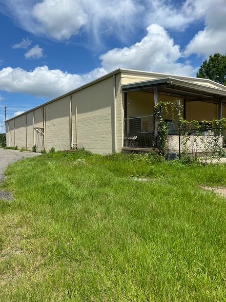 More Photos Of 3485 S Monroe St, Tallahassee Showroom For Sale