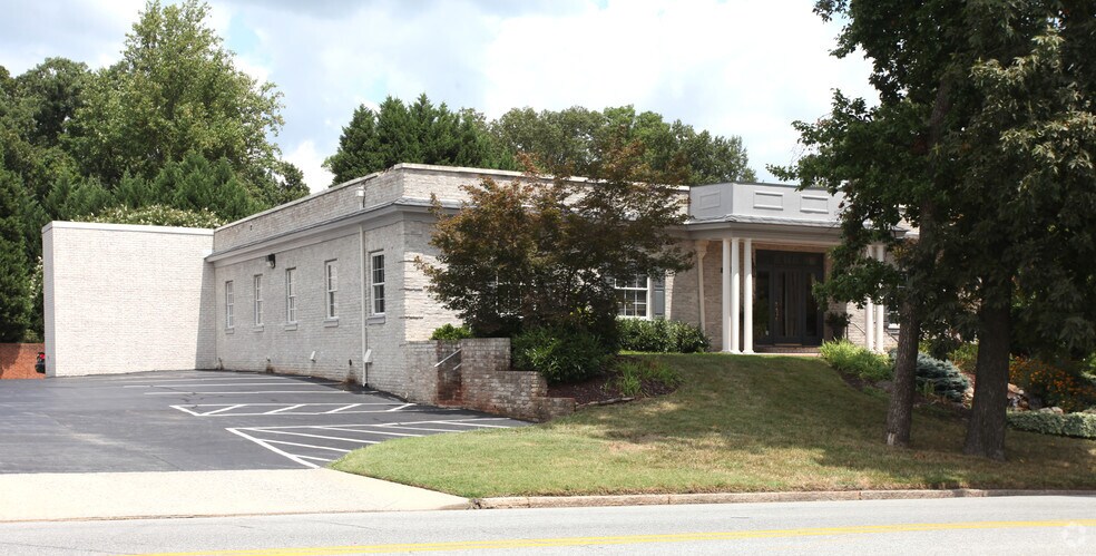 More Photos Of 1400 W Northwood St, Greensboro Office For Lease