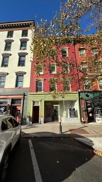 More Photos Of 58 Centre Sq, Easton Apartments For Sale