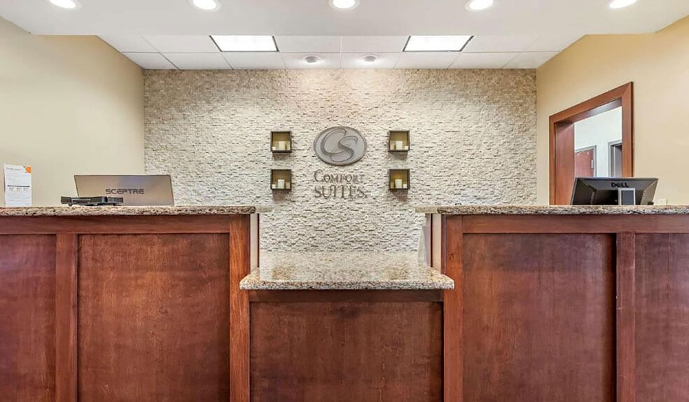 More Photos Of 350 Dodge Rd NE, Comstock Park Hotel For Sale