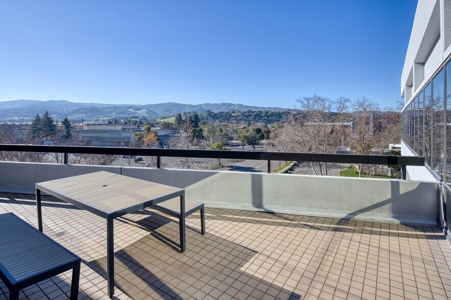 More Photos Of 6000 Stoneridge Mall Rd, Pleasanton Office For Lease