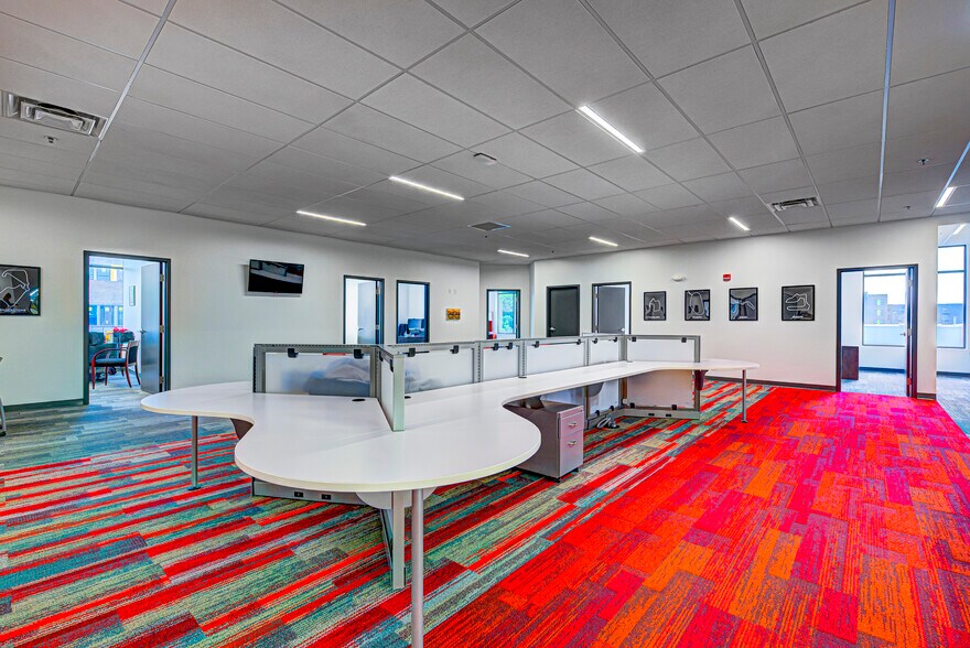 More Photos Of 1255 Main St, Indianapolis Service For Lease