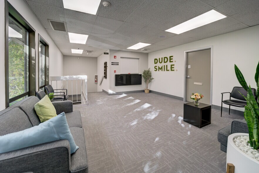 More Photos Of 2650 21st St, Sacramento Medical For Lease