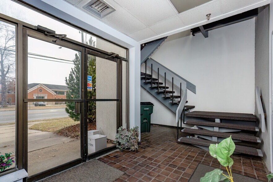 More Photos Of 239 Silas Deane Hwy, Wethersfield Medical For Lease