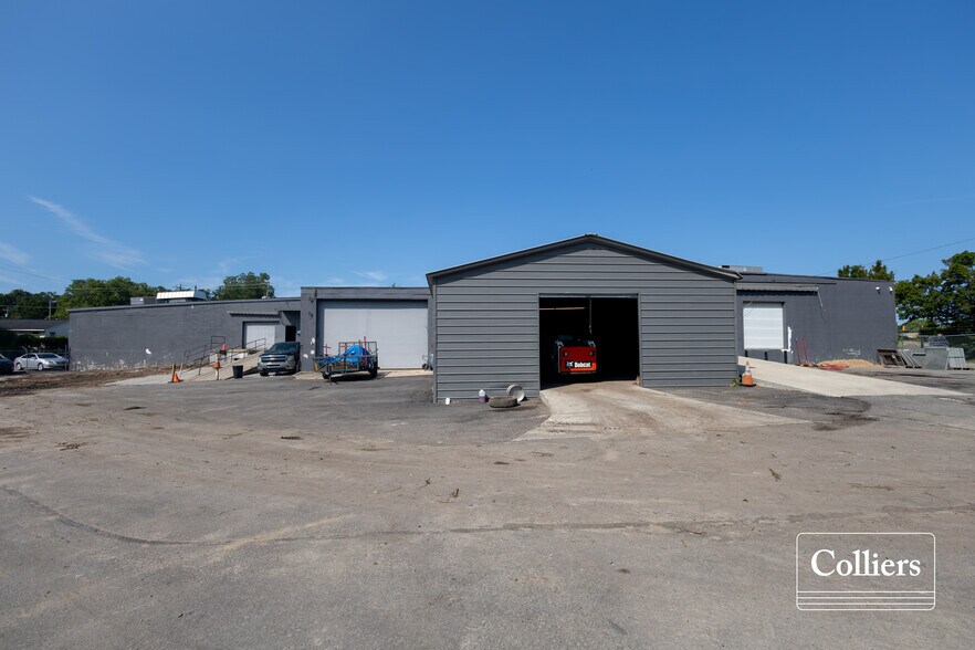 More Photos Of 2532 Spruill Ave, North Charleston Warehouse For Sale