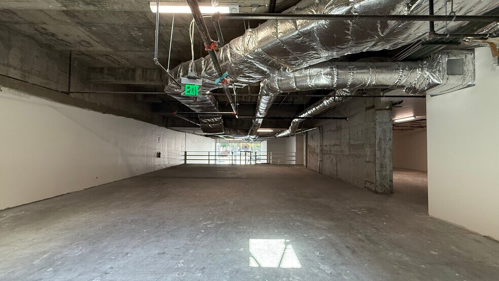More Photos Of 9300 Wilshire Blvd, Beverly Hills Office For Sale