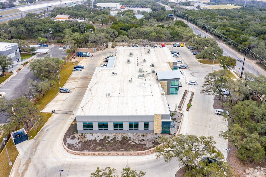 More Photos Of 17215 Jones Maltsberger Rd, San Antonio Office For Lease