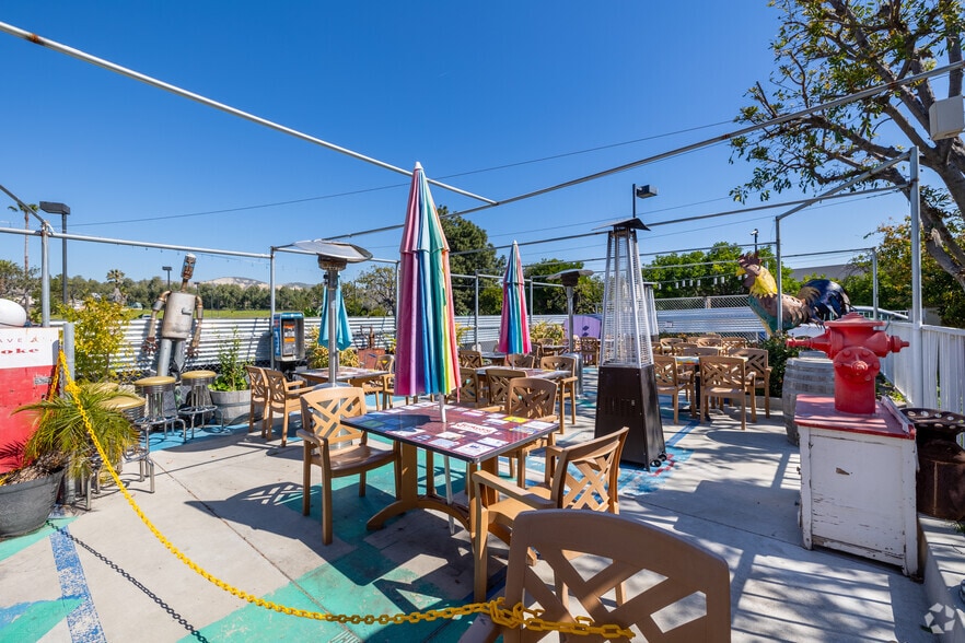 More Photos Of 2585 Cochran St, Simi Valley Freestanding For Sale