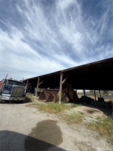 More Photos Of 21 Havillah Rd, Tonasket Industrial For Sale