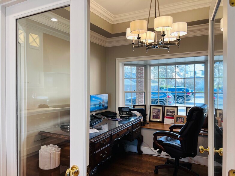More Photos Of 406 E Putnam Ave, Cos Cob Office For Sale