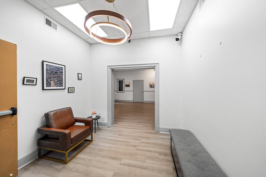 More Photos Of 379 Cherry St, Pottstown Flex For Lease