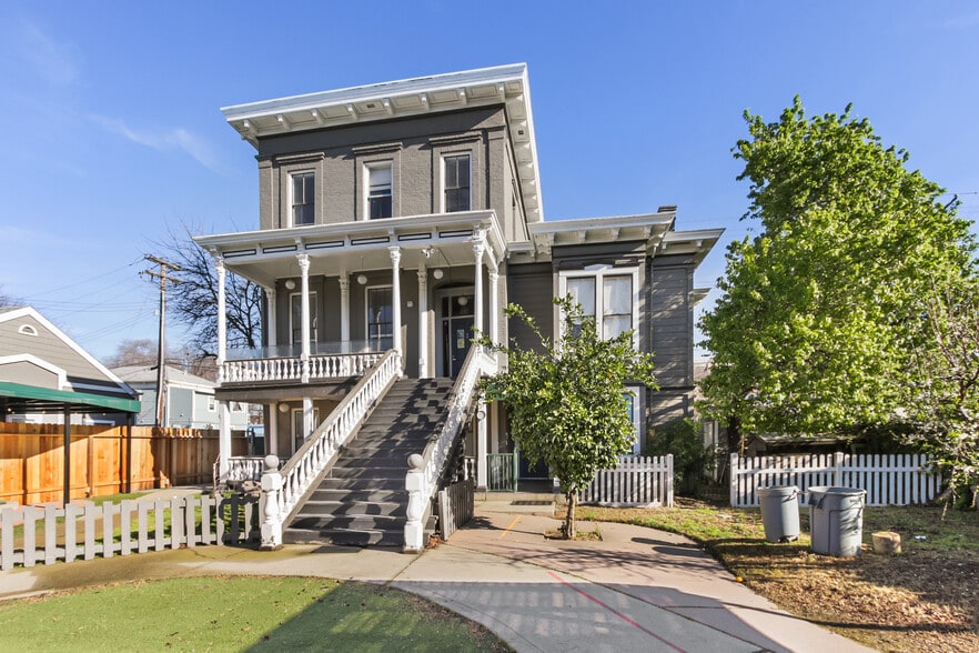 More Photos Of 1111-1123 D St, Sacramento Specialty For Sale